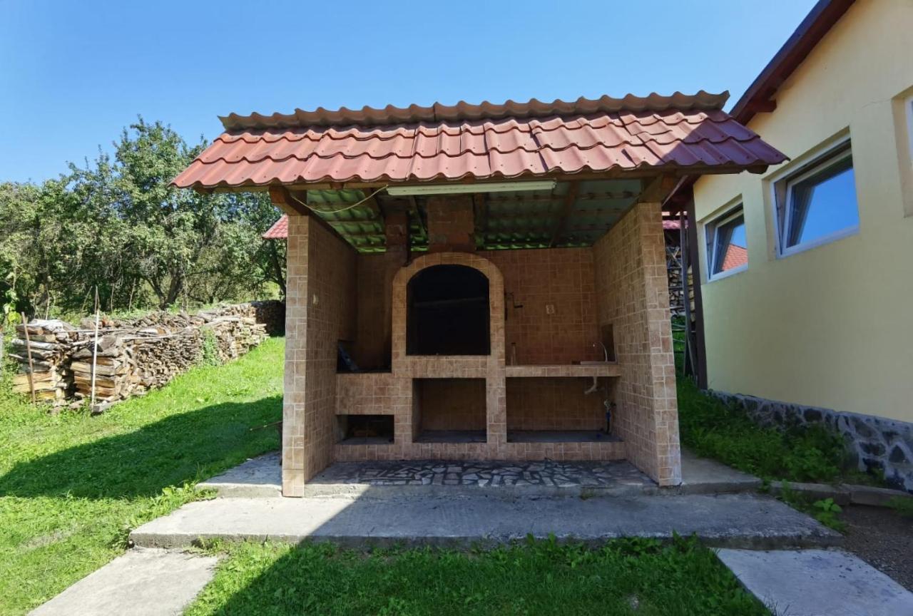 Casa Dobrin Hotell Arefu Exteriör bild