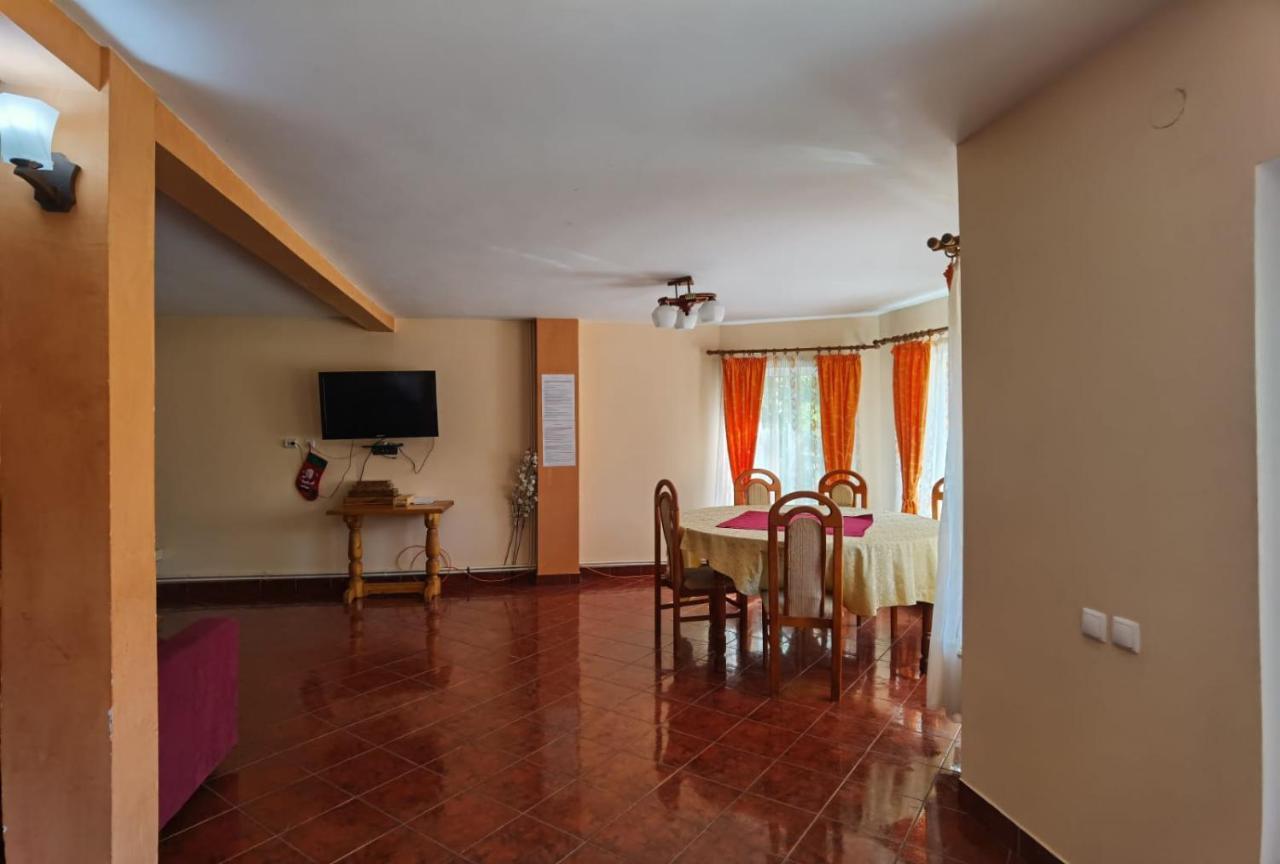 Casa Dobrin Hotell Arefu Exteriör bild