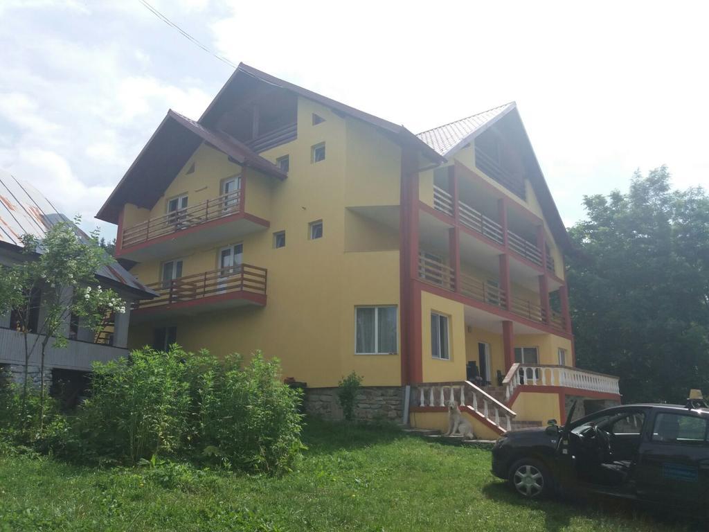 Casa Dobrin Hotell Arefu Exteriör bild