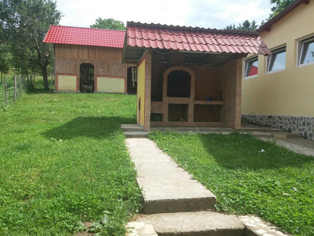 Casa Dobrin Hotell Arefu Exteriör bild